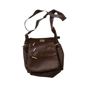 Luxurious Brown Crossbody Bag with Adjustable Strap